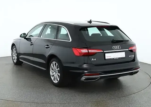 Gebraucht Audi A4 Advanced 204 PS (150 kW) 2023 Schwarz Kombi