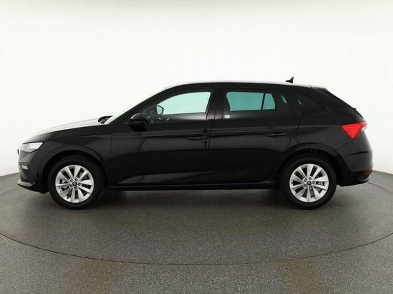 Neu Skoda Scala 116 PS (85 kW) 2025 Schwarz Kleinwagen