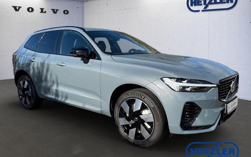 Neu Volvo XC60 Plus 350 PS (257 kW) 2025 Grau SUV