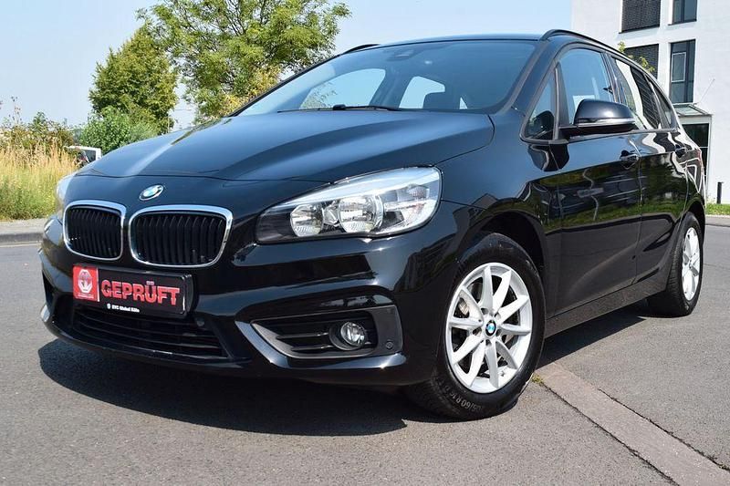 Schwarz Gebraucht 2016 BMW 218 Active Tourer Advantage Van / Kleinbus | 12.999 € (Fairer Preis) - Bild 1/4