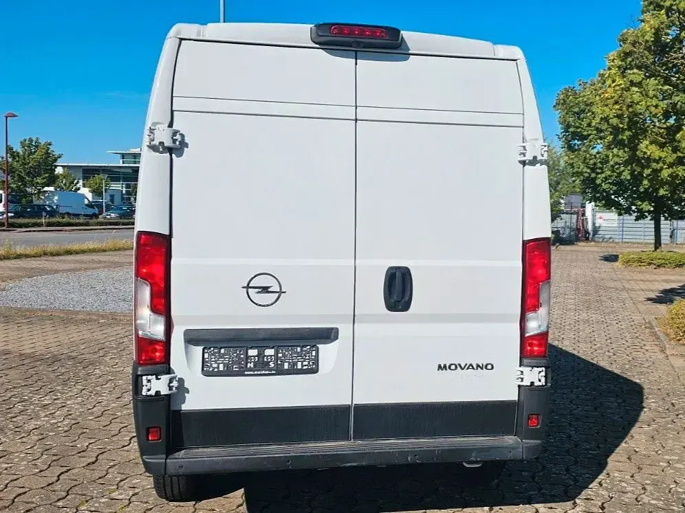 Gebraucht Opel Movano 140 PS (102 kW) 2024 Weiß Van