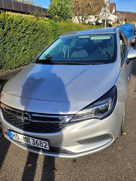 Gebraucht Opel Astra Edition 110 PS (80 kW) 2018 Silber Kombi