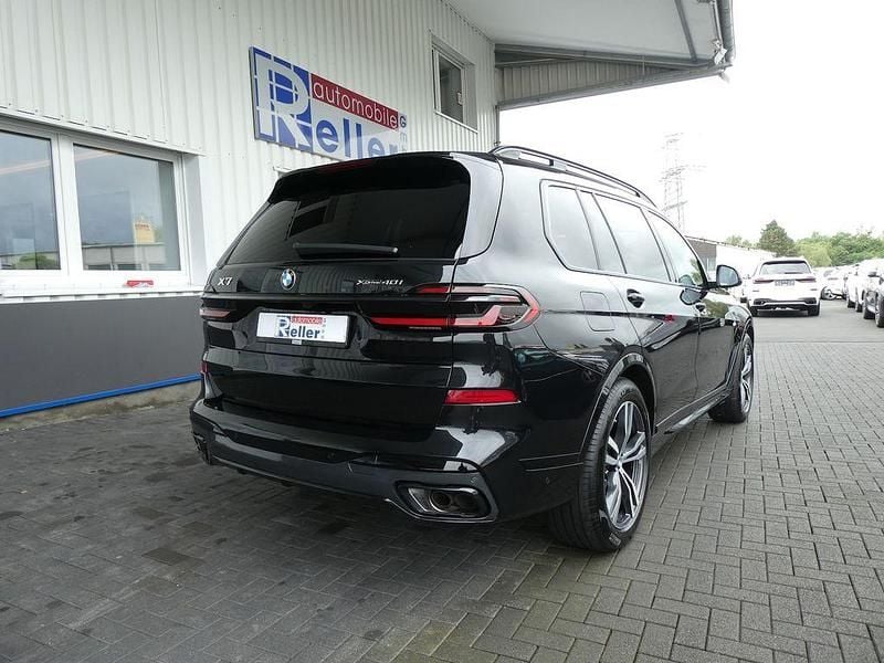Gebraucht BMW X7 M Sport 381 PS (280 kW) 2024 Schwarz SUV