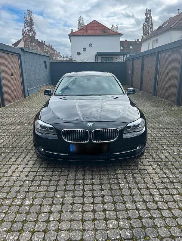 Usata BMW 525 218 CV (160 kW) 2012 Nero Berlina