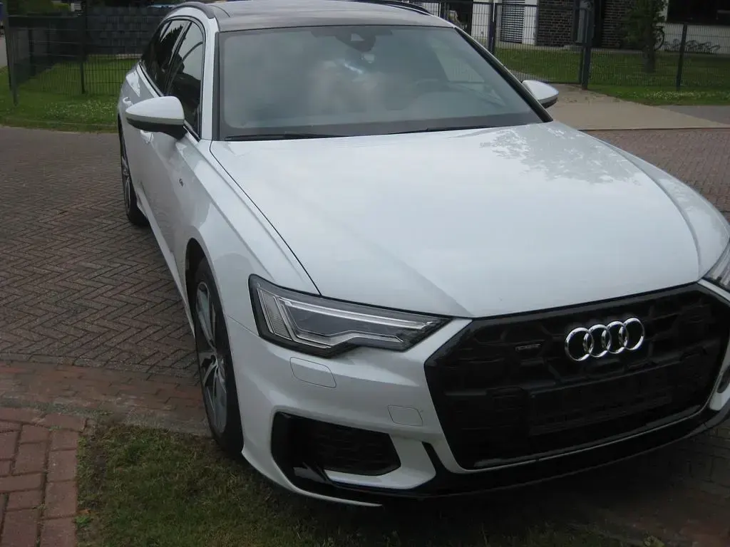 Gebraucht Audi A6 S-Line 286 PS (210 kW) 2024 Weiß Kombi