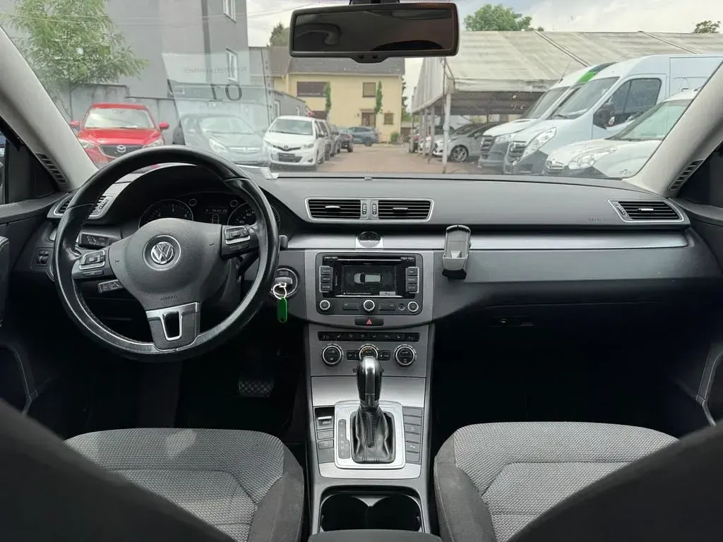 Gebraucht VW Passat Comfortline 140 PS (102 kW) 2014 Schwarz Limousine
