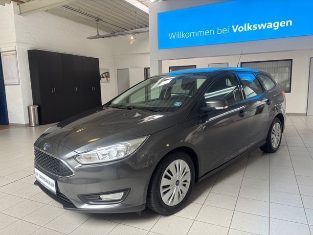 Grau Gebraucht 2015 Ford Focus Business Edition Kombi | 8.390 € (Teuer) - Bild 1/4