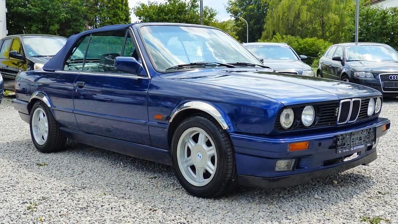 Gebraucht BMW 318 Cabriolet Basis 113 PS (83 kW) 1992 Blau Cabrio