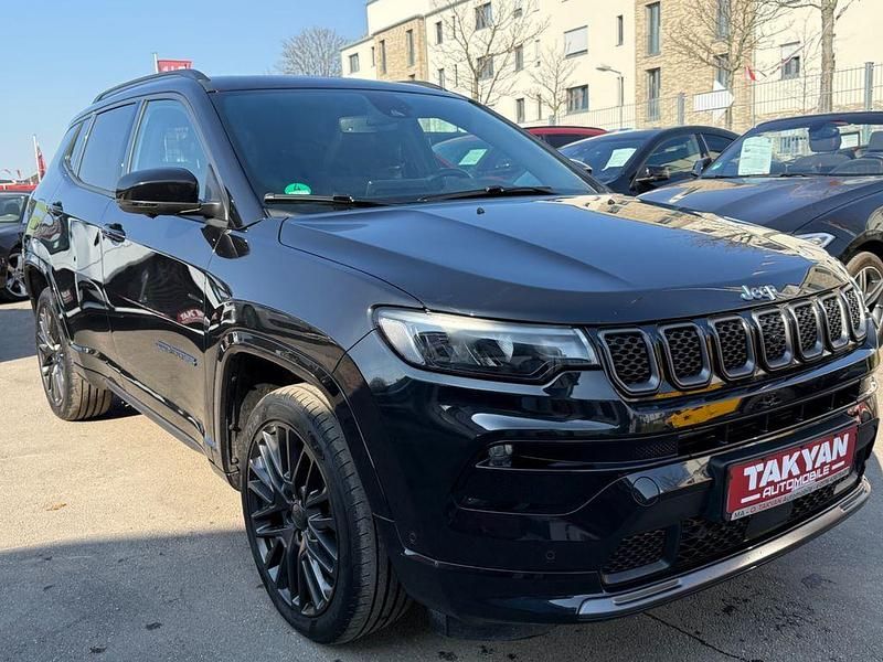 Gebraucht Jeep Compass 179 PS (131 kW) 2022 Schwarz SUV
