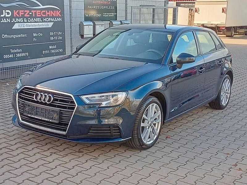 Second-hand Audi A3 150 CP (110 kW) 2018 Albastru Berlinǎ