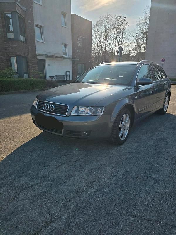 Gebraucht Audi A4 Comfort 131 PS (96 kW) 2003 Grau Kombi