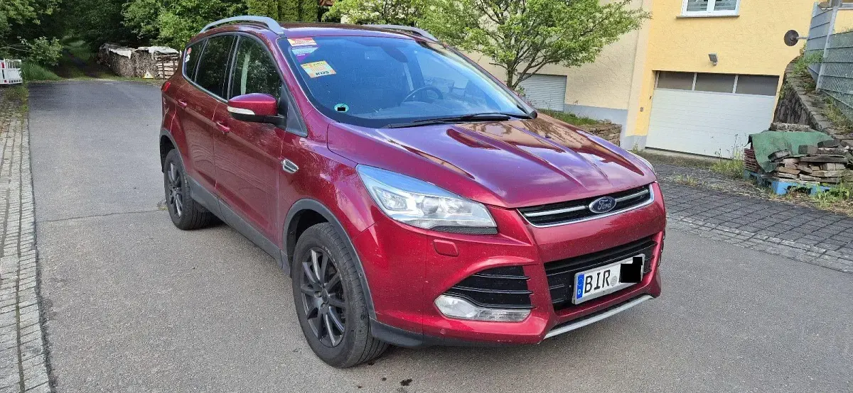 Gebraucht Ford Kuga Titanium 150 PS (110 kW) 2015 Rot SUV
