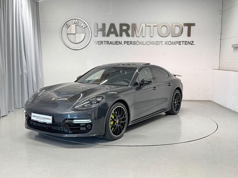 Grau Gebraucht 2019 Porsche Panamera Turbo S Limousine | 68.990 € (Fairer Preis) - Bild 1/4