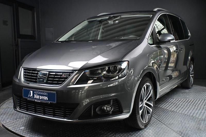 Grau Gebraucht 2022 Seat Alhambra FR-Line Van / Kleinbus | 33.290 € (Fairer Preis) - Bild 1/4