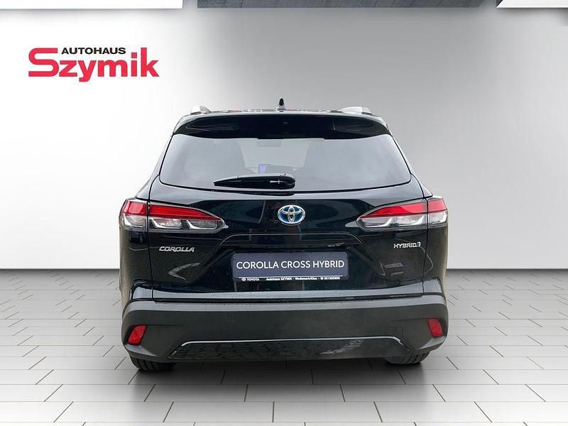 Neu Toyota Corolla Cross Style 140 PS (102 kW) 2025 Schwarz SUV
