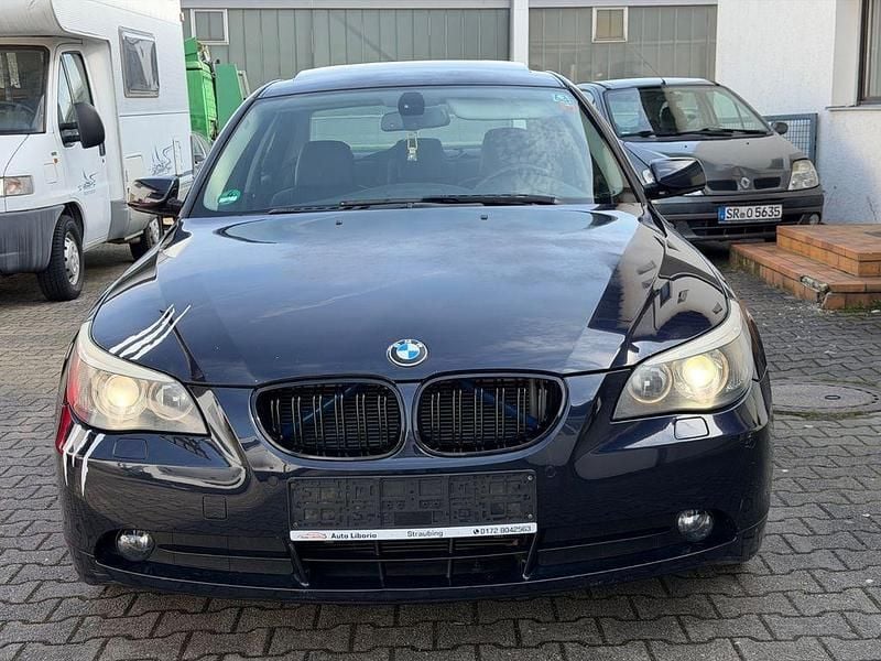 Gebraucht BMW 523 Advantage 177 PS (130 kW) 2006 Blau Limousine