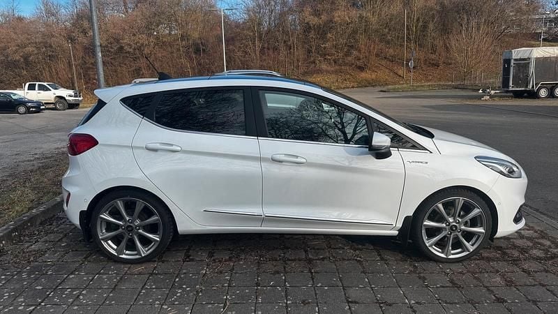 Gebraucht Ford Fiesta Vignale 101 PS (74 kW) 2018 Weiß Kleinwagen