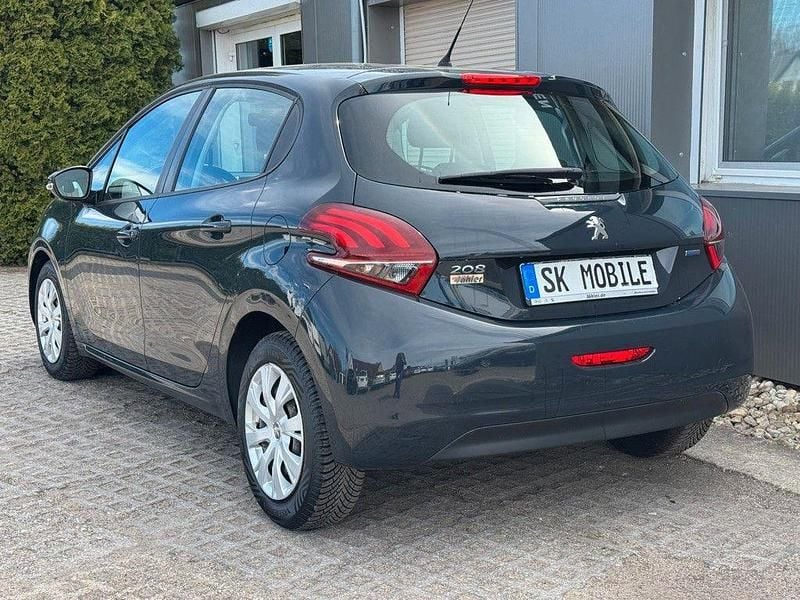 Gebraucht Peugeot 208 Active 82 PS (60 kW) 2016 Grau Kleinwagen