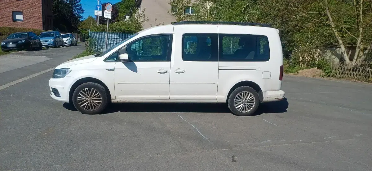 Usado VW Caddy 102 HP (75 kW) 2016 Branco Monovolume