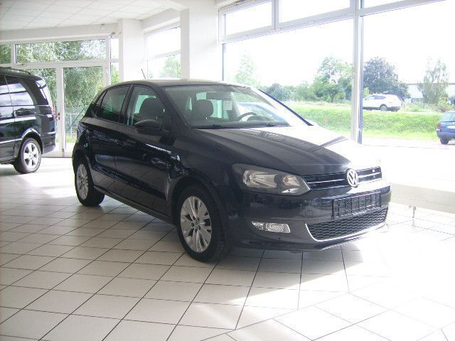 Gebraucht VW Polo Life 105 PS (77 kW) 2013 Schwarz Kleinwagen