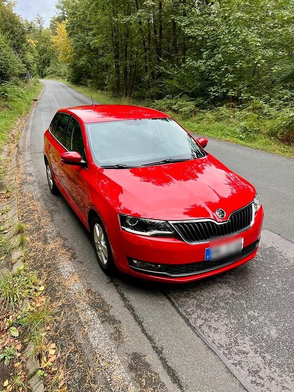Rot Gebraucht 2018 Skoda Rapid Ambition Kleinwagen | 9.999 € (Guter Preis) - Bild 1/4