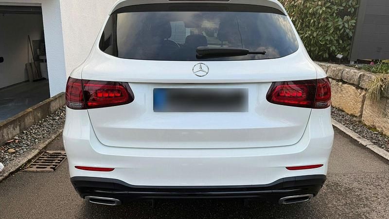 Gebraucht Mercedes GLC300 AMG 258 PS (189 kW) 2020 Weiß SUV