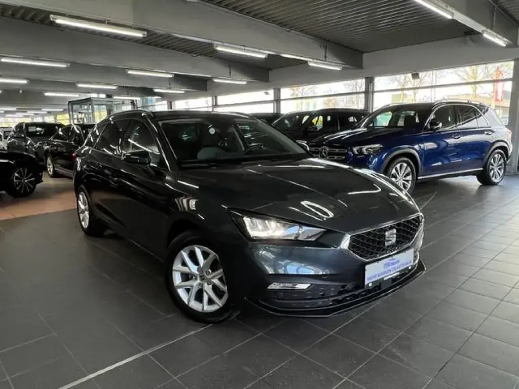 Gebraucht Seat Leon Style 150 PS (110 kW) 2024 Magnetic tech (metallic) Kombi