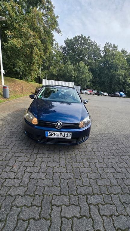 Blau Gebraucht 2010 VW Golf VI Trendline Limousine | 5.200 € (Guter Preis) - Bild 1/4