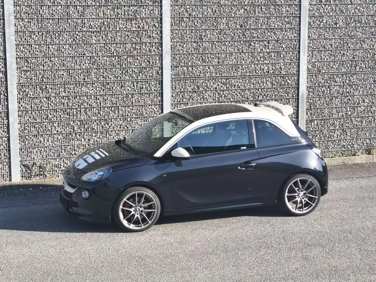 Gebraucht Opel Adam S 150 PS (110 kW) 2016 Schwarz Kleinwagen