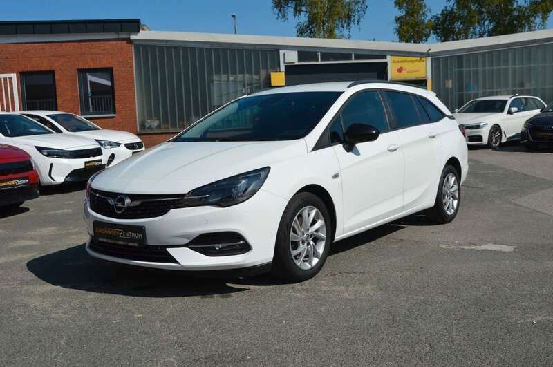 Weiß Gebraucht 2022 Opel Astra Kombi | 12.900 € (Superpreis) - Bild 1/4