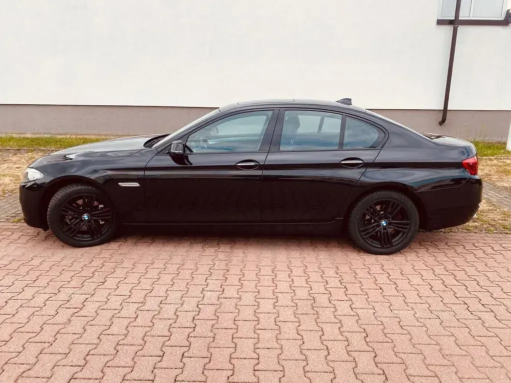 Używany BMW 520 Performance 190 KM (139 kW) 2016 Czarny Sedan/Limuzyna