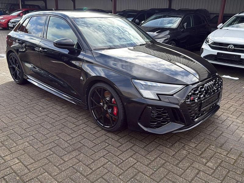 Gebraucht Audi RS3 Sport 400 PS (294 kW) 2024 Schwarz Limousine