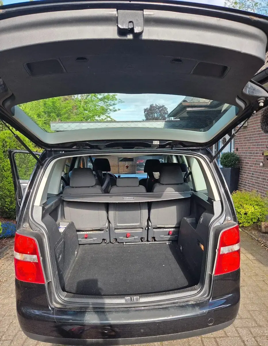 Brugt VW Touran 105 HK (77 kW) 2006 Sort MPV