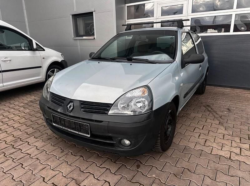 Gebraucht Renault Clio II 58 PS (42 kW) 2004 Silber Kleinwagen