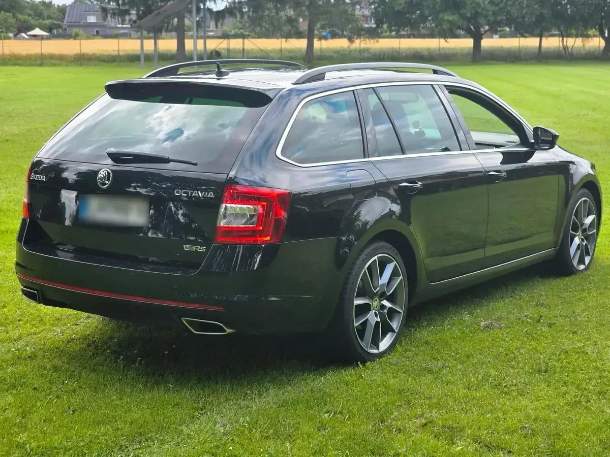 Gebraucht Skoda Octavia vRS 184 PS (135 kW) 2015 Schwarz Kombi