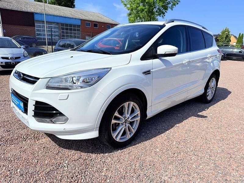 Weiß Gebraucht 2013 Ford Kuga Individual SUV | 8.499 € (Guter Preis) - Bild 1/4