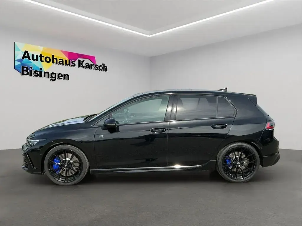 Gebraucht VW Golf VIII R 333 PS (244 kW) 2025 Grenadillschwarz (metallic) Limousine