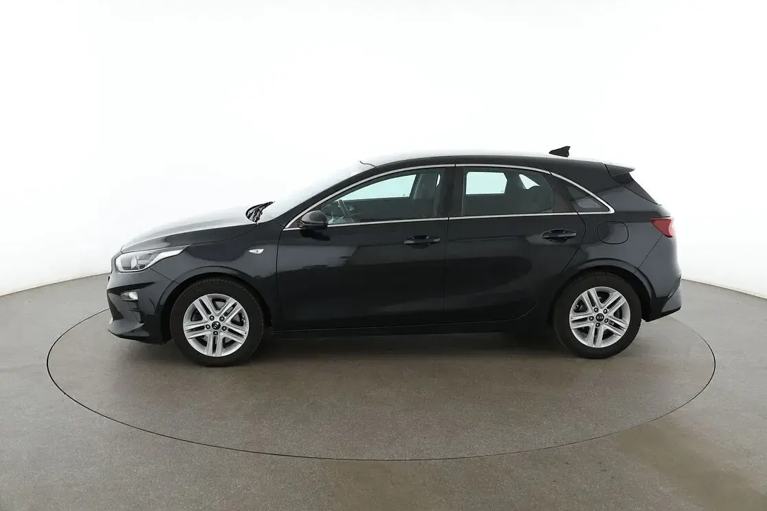 Gebraucht Kia Ceed Vision 140 PS (102 kW) 2019 Schwarz Kleinwagen