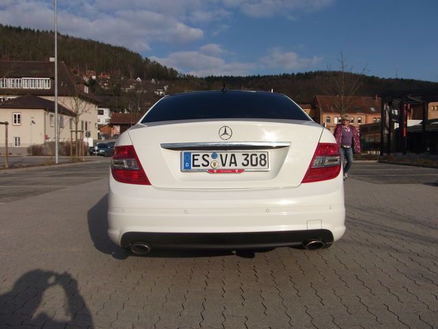 Gebraucht Mercedes C320 Avantgarde 305 PS (224 kW) 2007 Weiß Limousine