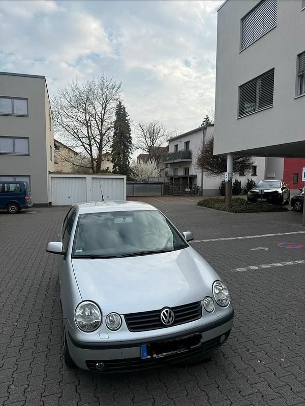 Gebraucht VW Polo Comfortline 64 PS (47 kW) 2001 Silber Kleinwagen