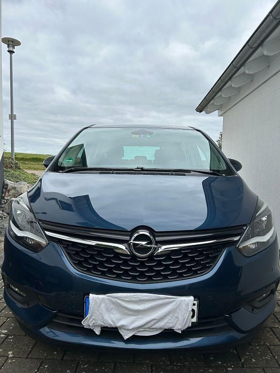 Blau Gebraucht 2017 Opel Zafira Van / Kleinbus | 13.490 € (Guter Preis) - Bild 1/4