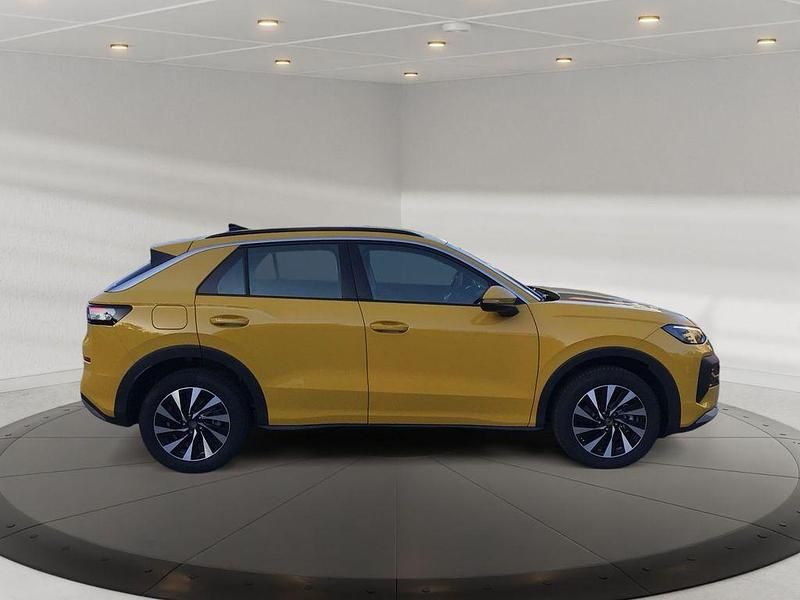 Neu VW T-Roc Life 116 PS (85 kW) 2026 Gelb SUV