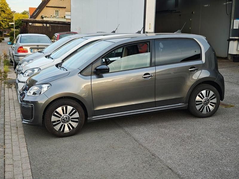 Grau Gebraucht 2023 VW e-up! Style Kleinwagen | 15.700 € (Guter Preis) - Bild 1/4