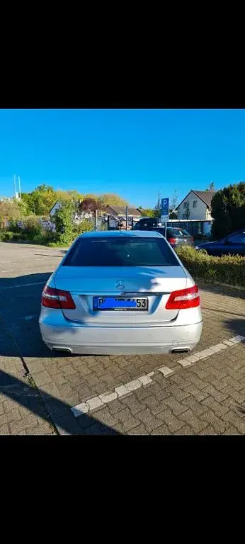 Second-hand Mercedes E250 204 CP (150 kW) 2012 Argintiu Berlinǎ