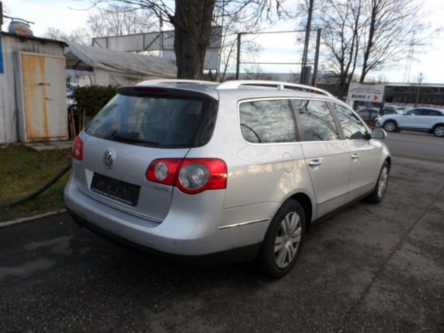 Gebraucht VW Passat Highline 170 PS (125 kW) 2009 Silber metallic Kombi