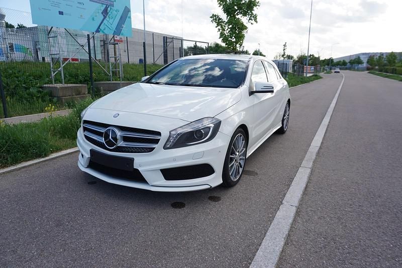 Weiß Gebraucht 2013 Mercedes A180 AMG line Kleinwagen | 9.499 € (Fairer Preis) - Bild 1/4