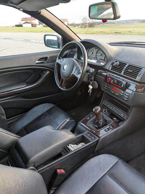 Gebraucht BMW 318 Cabriolet 143 PS (105 kW) 2004 Silber Cabrio