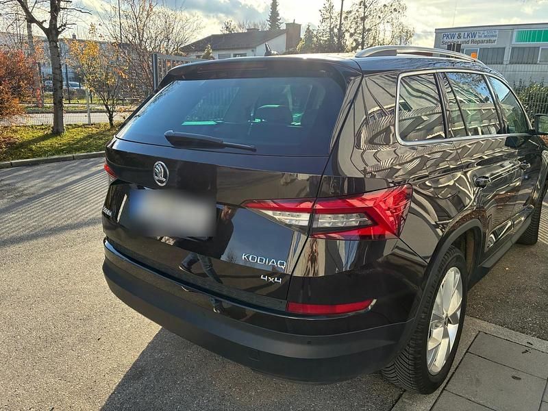 Braun Gebraucht 2018 Skoda Kodiaq SUV | 26.000 € (Guter Preis) - Bild 1/4