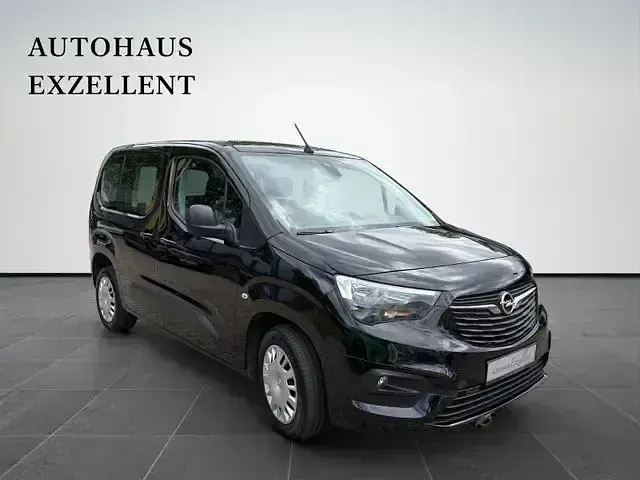 Gebraucht Opel Combo Life 131 PS (96 kW) 2022 Schwarz Limousine