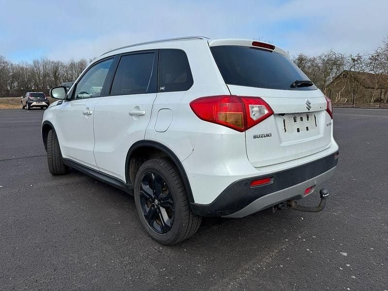 Gebraucht Suzuki Vitara 140 PS (102 kW) 2017 Weiß SUV